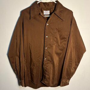 Vintage 60s 70s Brown Donlin Tapered N’ Tails Permanent Press Button Up Shirt